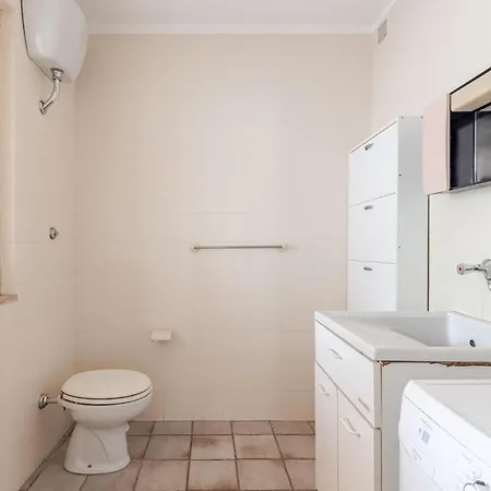Apartamento Valeria, 8 Guests, Surrounded By Pine Forest And The Sea *