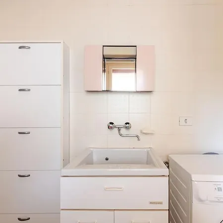 Appartement Valeria, 8 Guests, Surrounded By Pine Forest And The Sea *